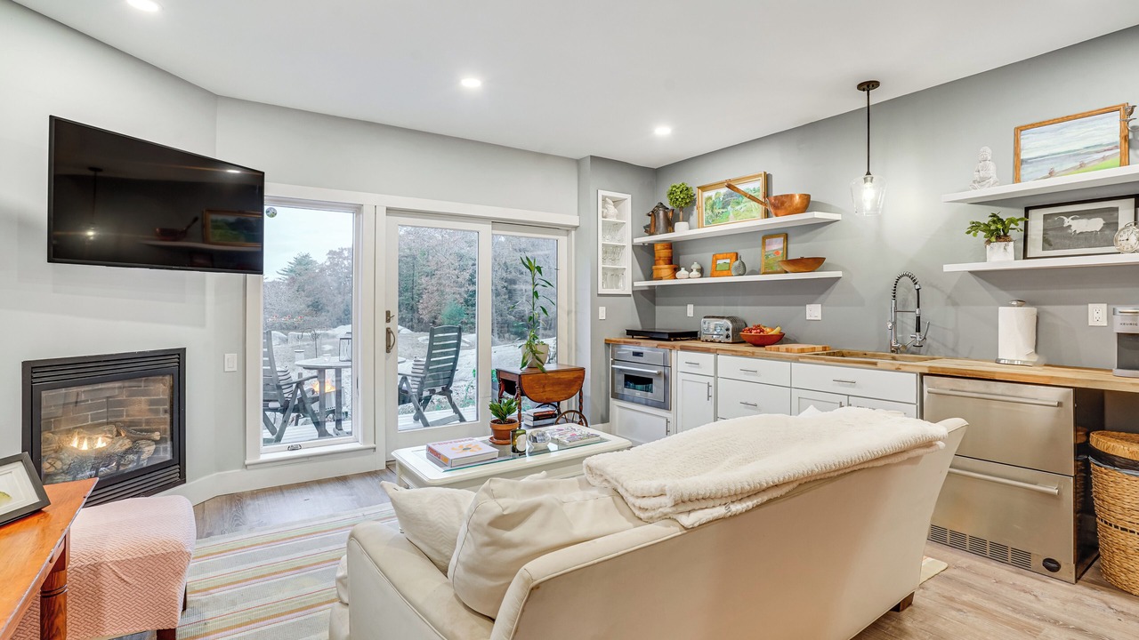 Photo of Livingroom in Gloucester