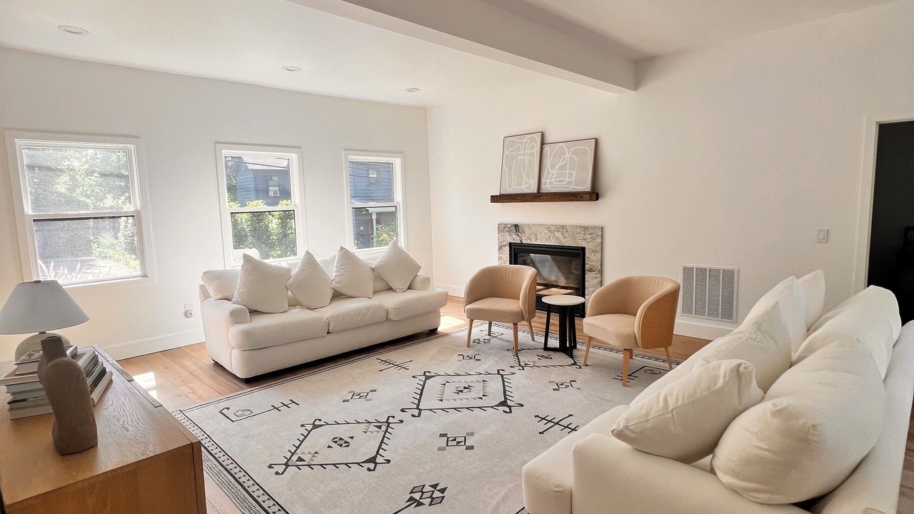 Photo of Livingroom in Beacon