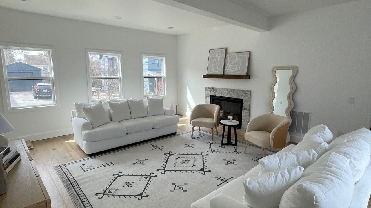 Photo of Livingroom in Beacon