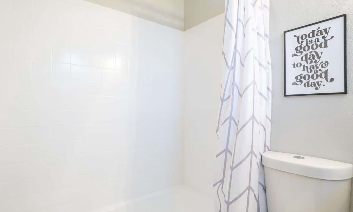Photo of Bathroom in East Ocean View