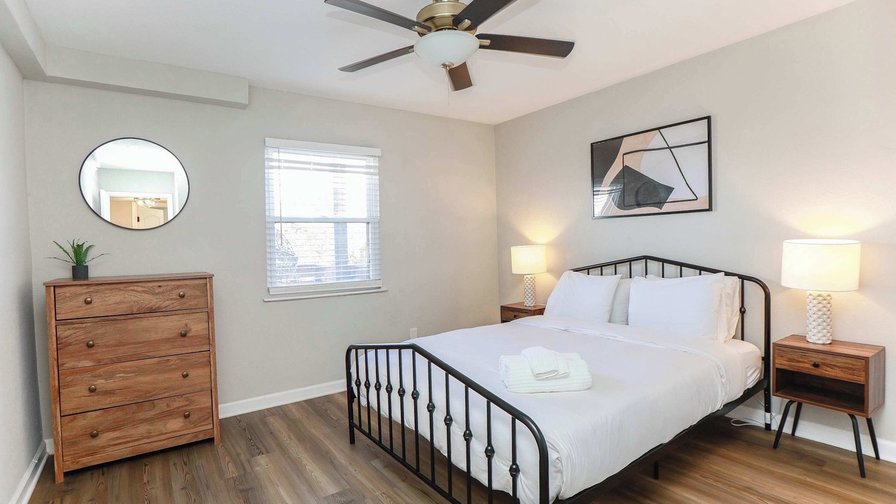 Photo of Bedroom in Cottage Line