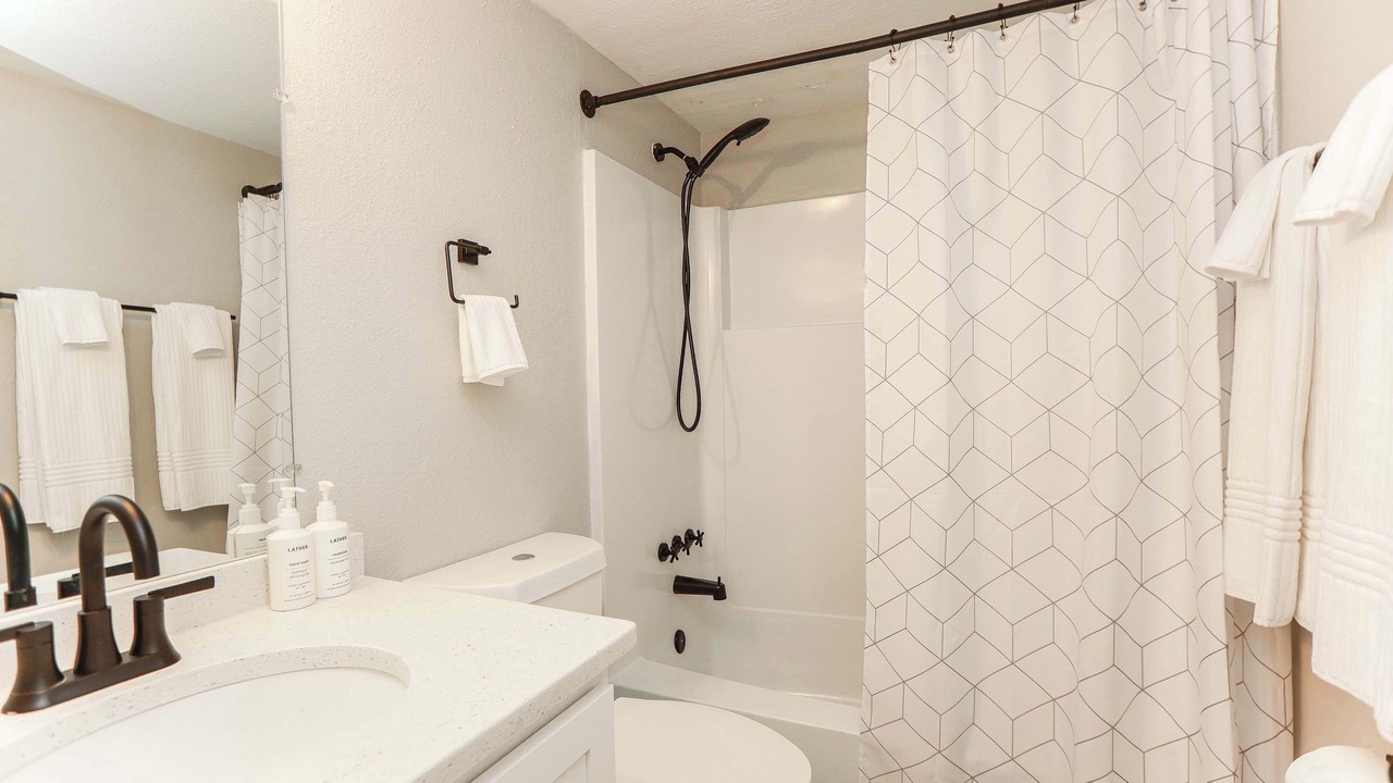 Photo of Bathroom in Cottage Line