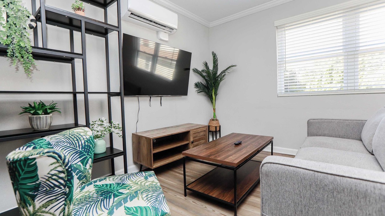 Photo of Livingroom in Bayview