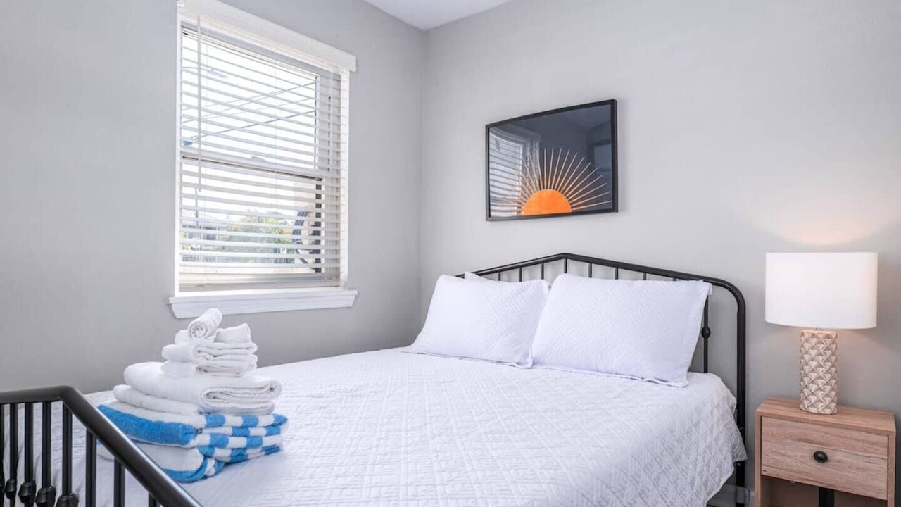 Photo of Bedroom in Cottage Line