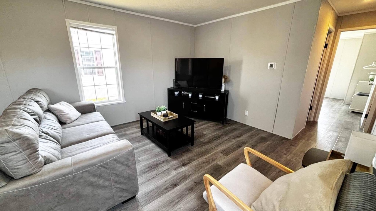 Photo of Livingroom in Warren