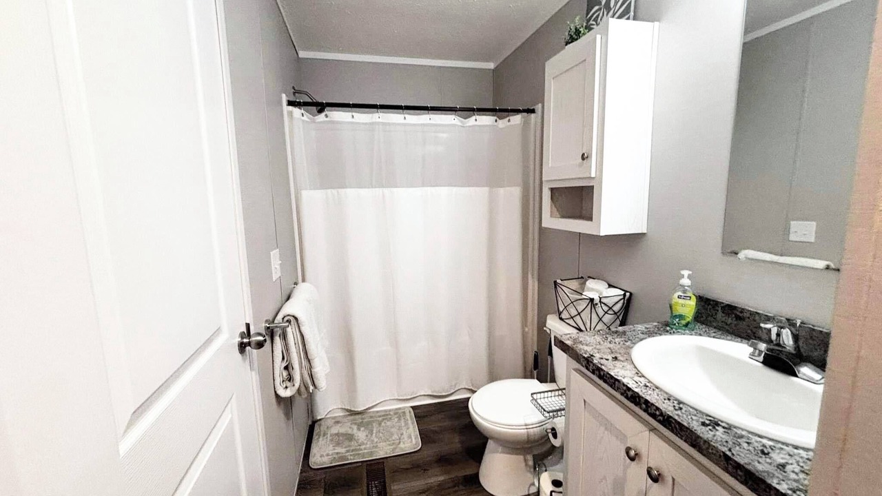 Photo of Bathroom in Warren