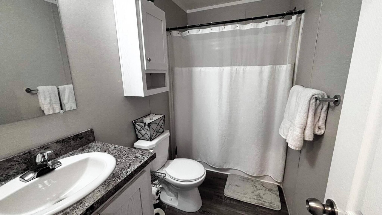 Photo of Bathroom in Warren