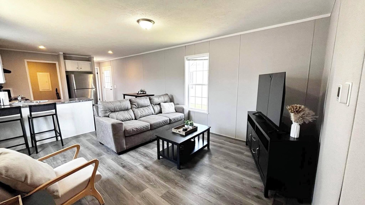Photo of Livingroom in Warren