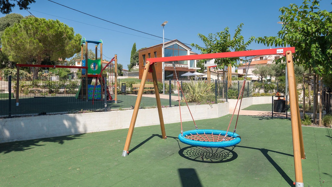 Photo of Others in Tar-Vabriga