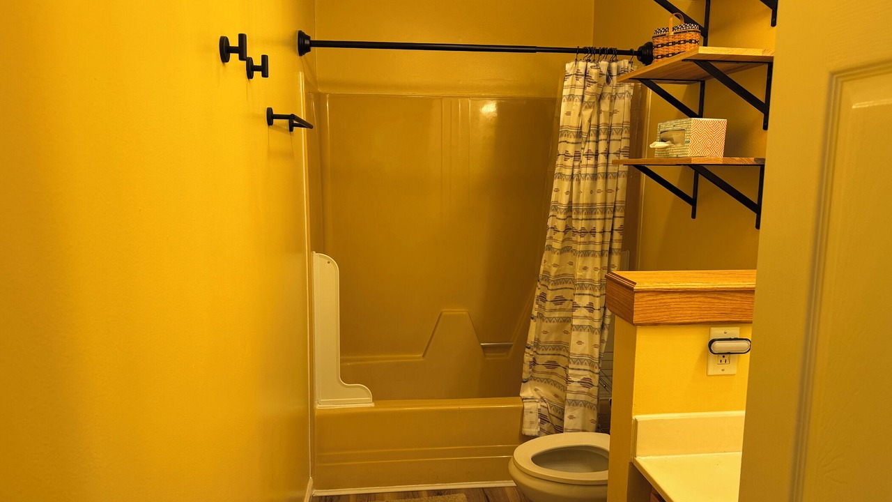 Photo of Bathroom in McGaheysville