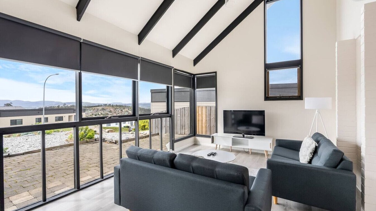 Photo of Livingroom in Claremont