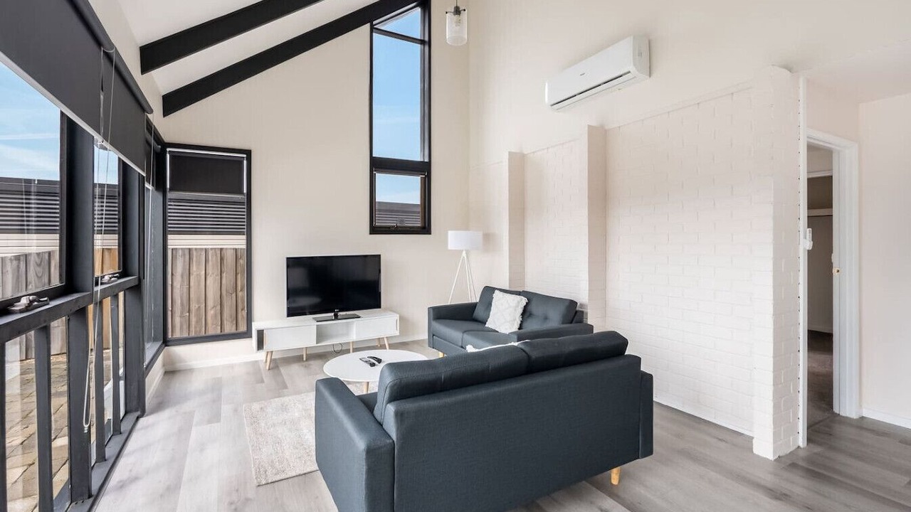 Photo of Livingroom in Claremont