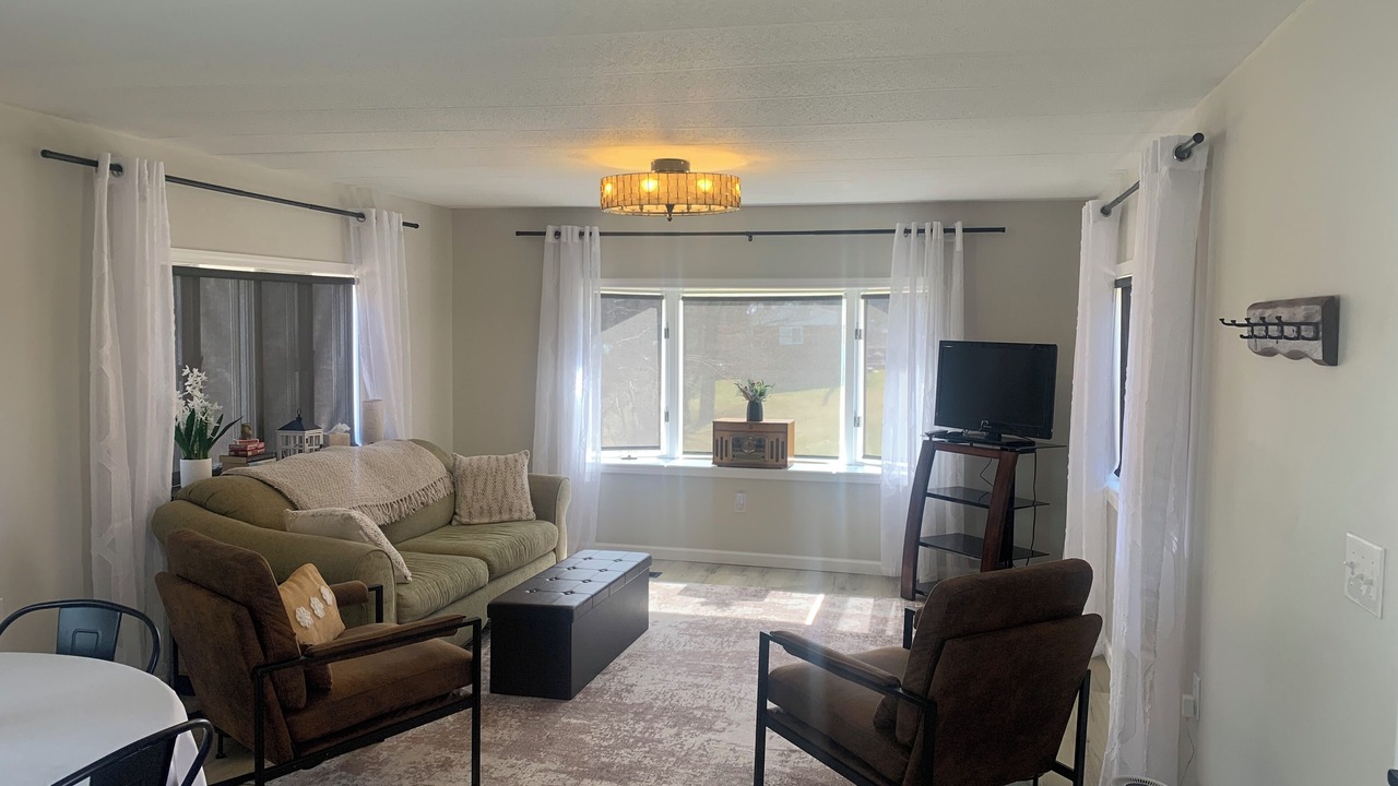 Photo of Livingroom in Newfield