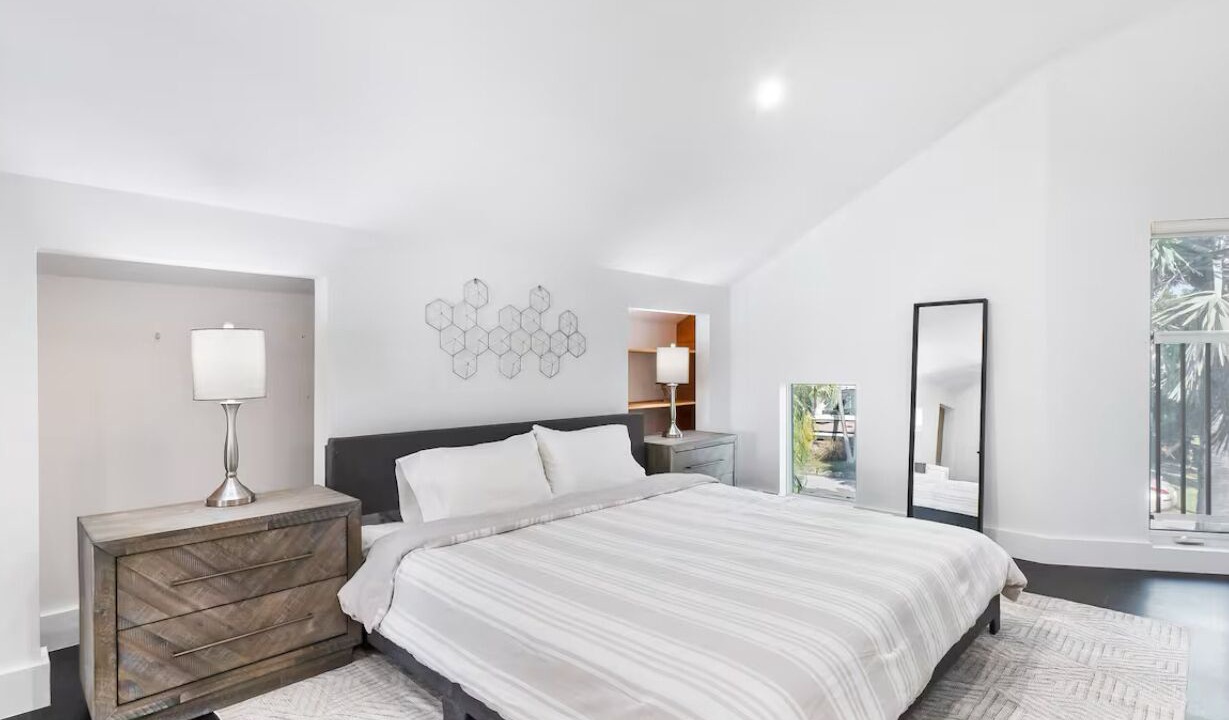 Photo of Bedroom in North Bay Village