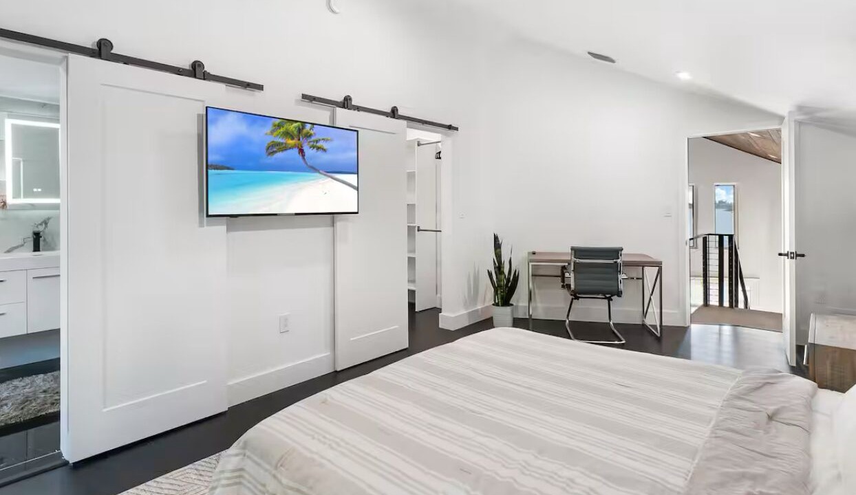 Photo of Bedroom in North Bay Village