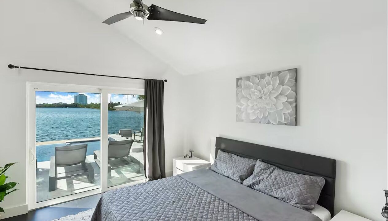 Photo of Bedroom in North Bay Village