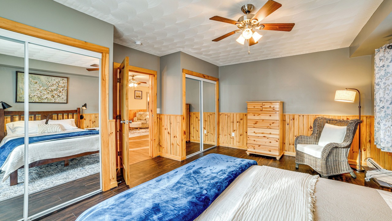 Photo of Bedroom in Lisle