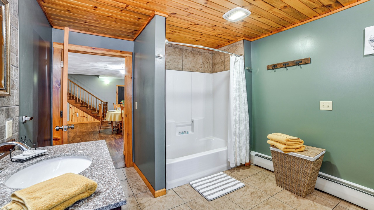 Photo of Bathroom in Lisle