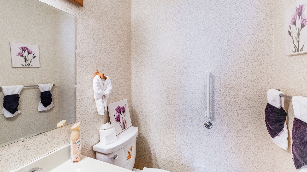 Photo of Bathroom in Lake Ridge