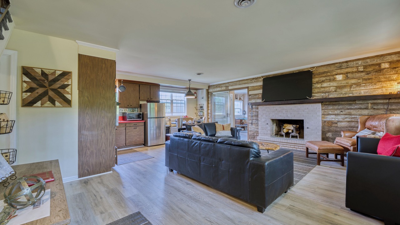Photo of Livingroom in Star Tannery