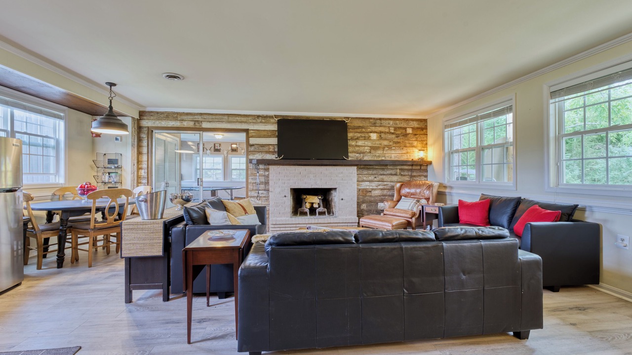 Photo of Livingroom in Star Tannery