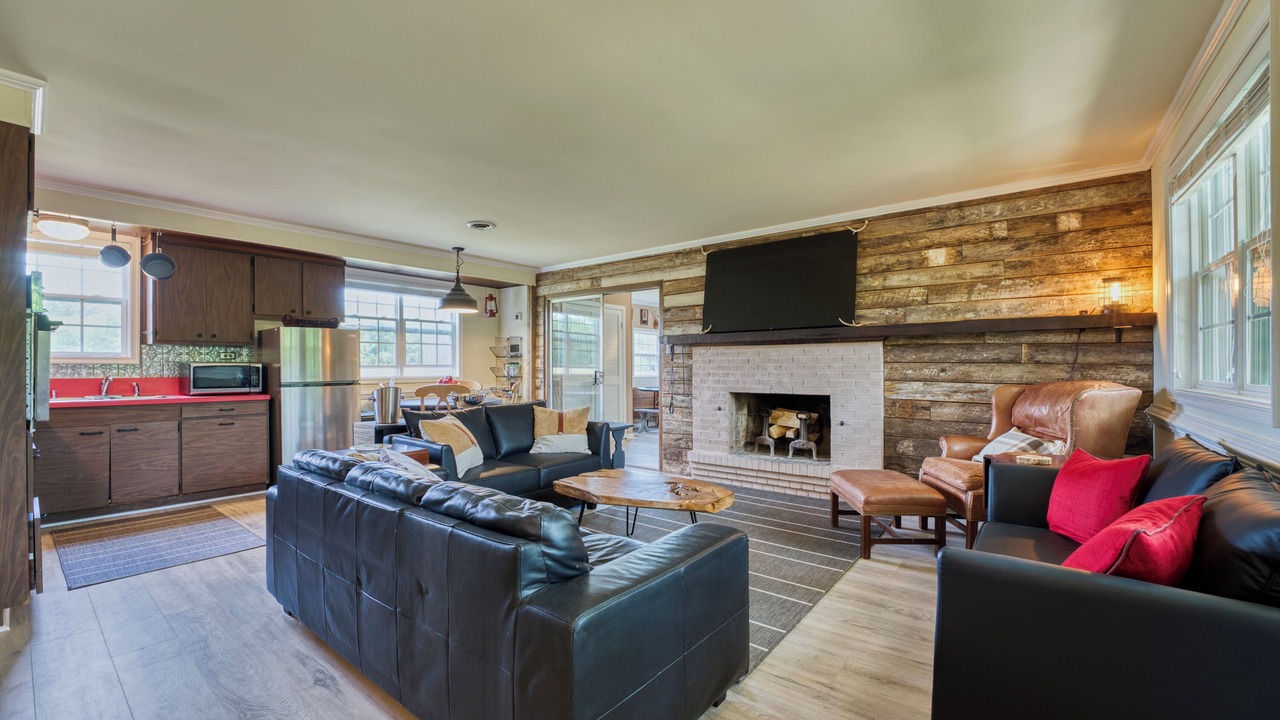 Photo of Livingroom in Star Tannery