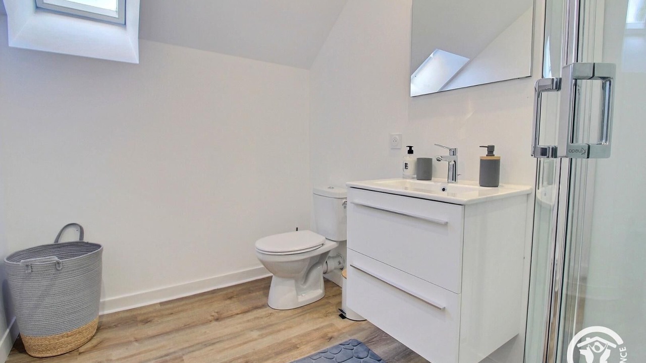 Photo of Bathroom in Saint-Marcel