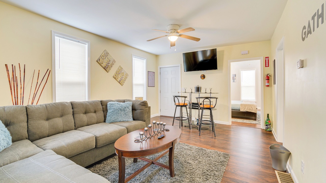 Photo of Livingroom in Westside
