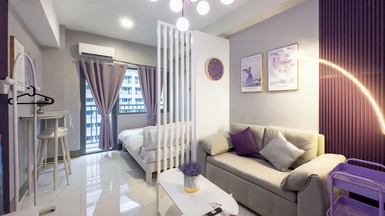 Photo of Livingroom in Highway Hills
