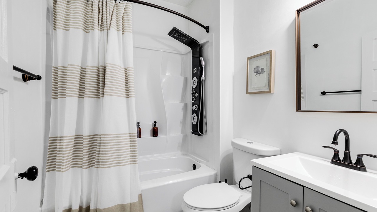 Photo of Bathroom in Mosby