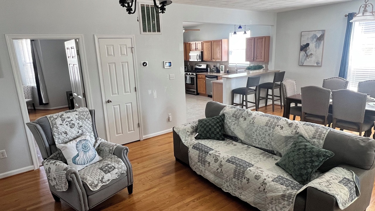 Photo of Livingroom in Willoughby Spit
