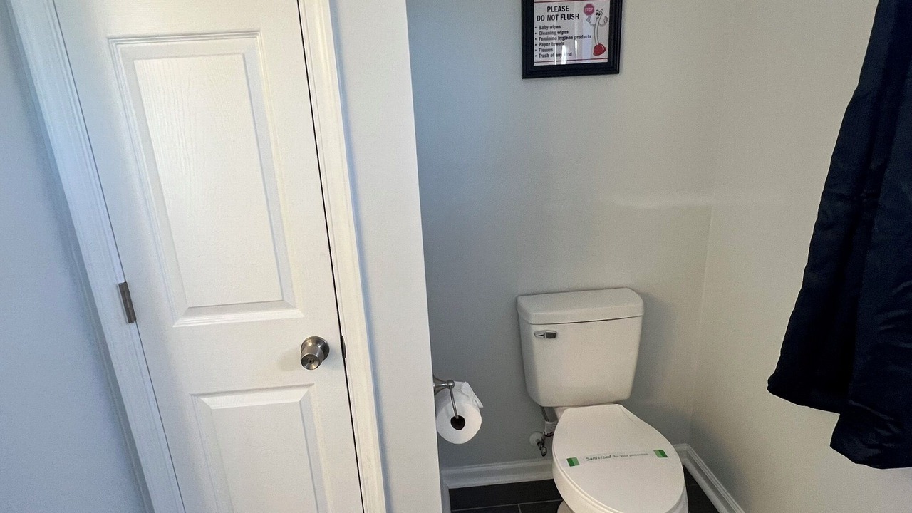 Photo of Bathroom in Willoughby Spit
