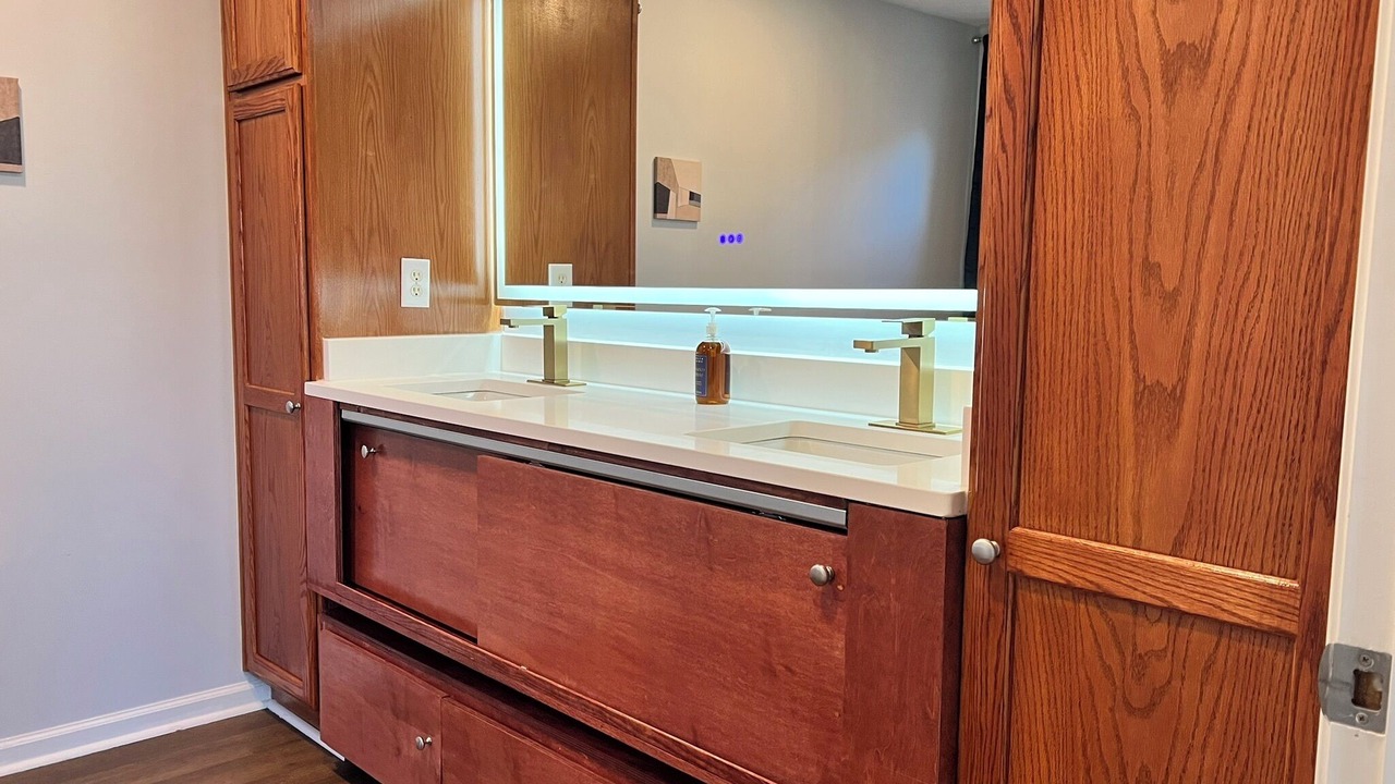 Photo of Bathroom in Willoughby Spit