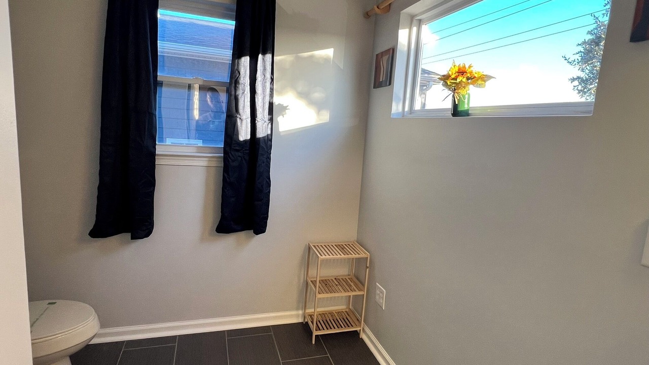 Photo of Bathroom in Willoughby Spit