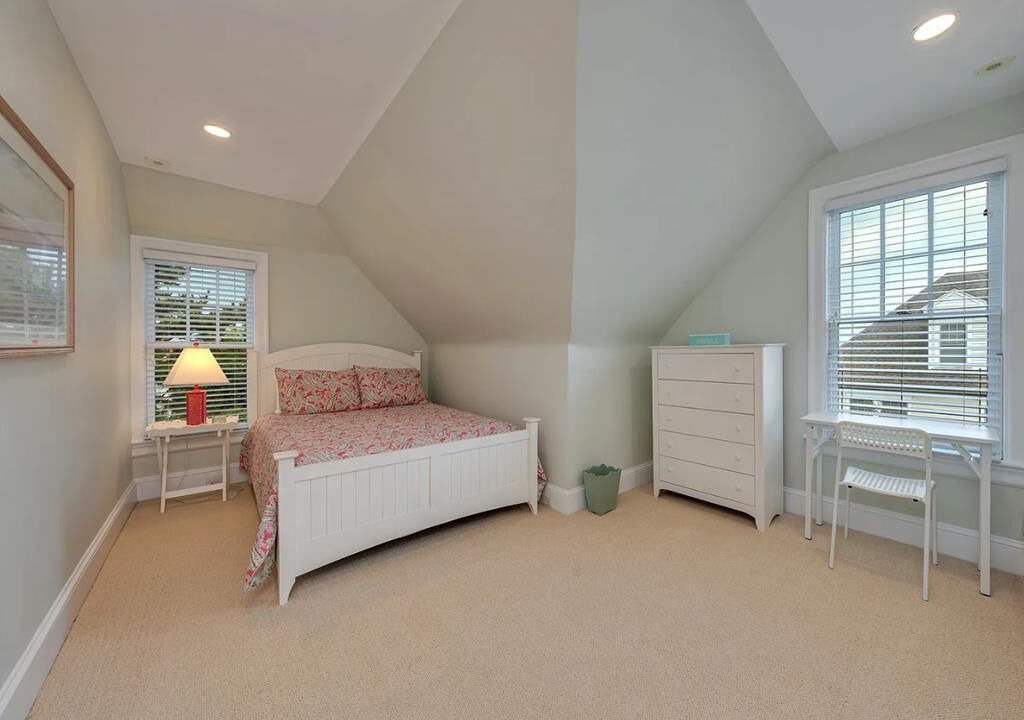 Photo of Bedroom in Admiral Estates
