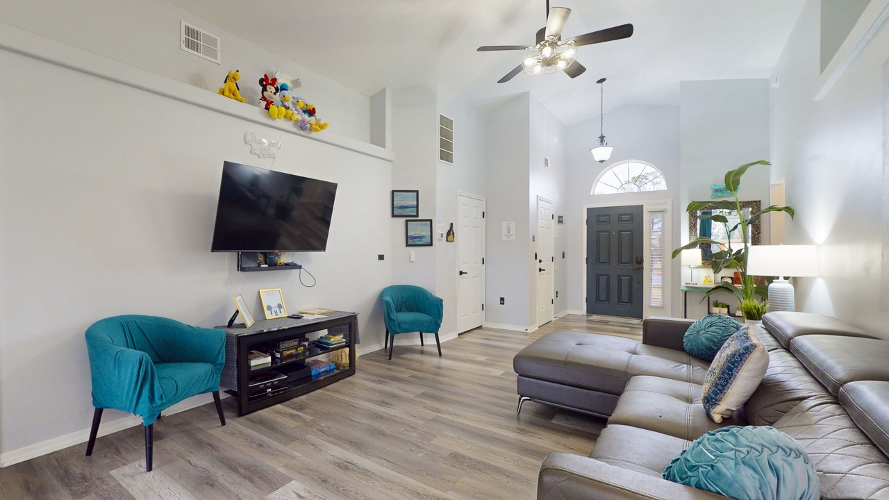 Photo of Livingroom in Lake Wilson Preserve