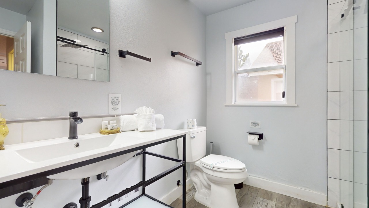 Photo of Bathroom in Lake Wilson Preserve