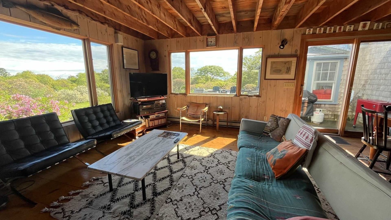 Photo of Livingroom in Aquinnah