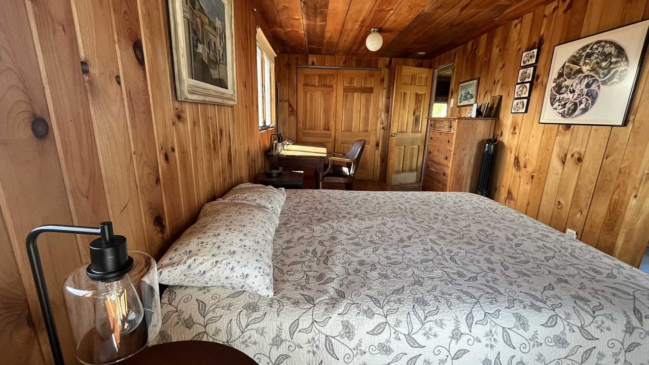Photo of Bedroom in Aquinnah