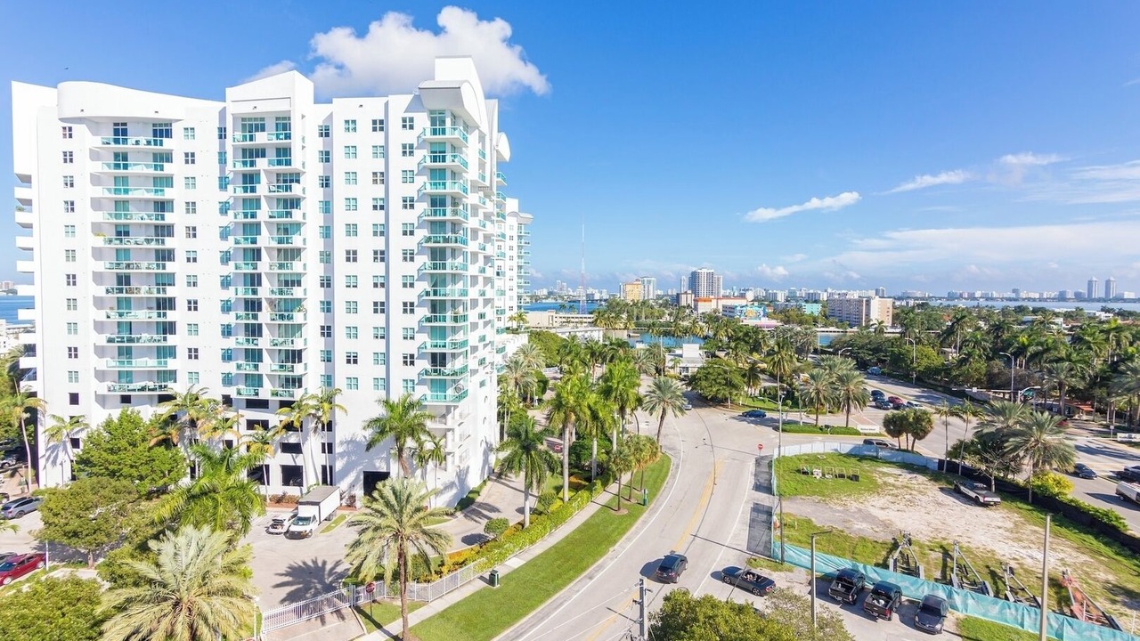 Photo of Outdoor in North Bay Village