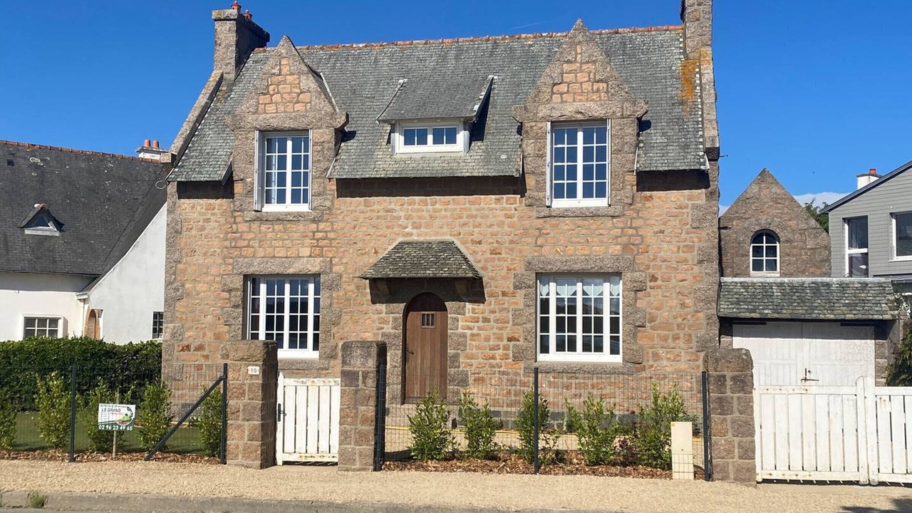 Photo of Outdoor in Cote de Granit Rose