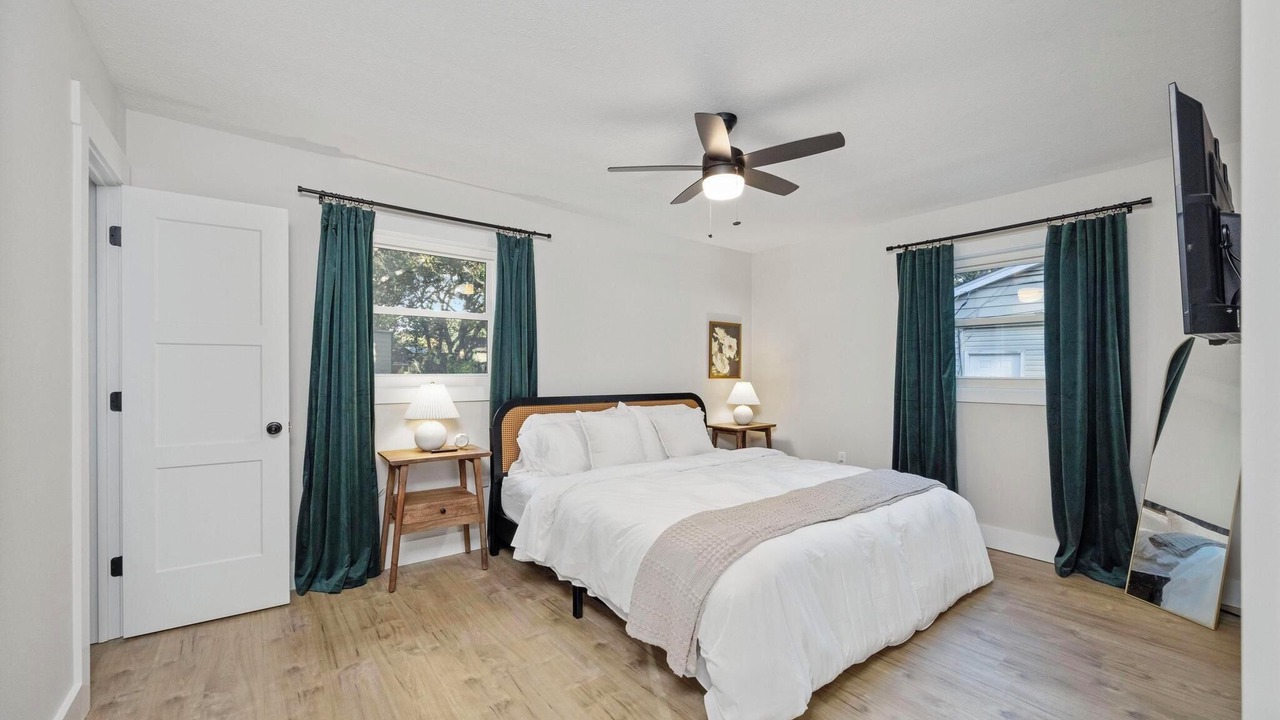Photo of Bedroom in Mary Esther