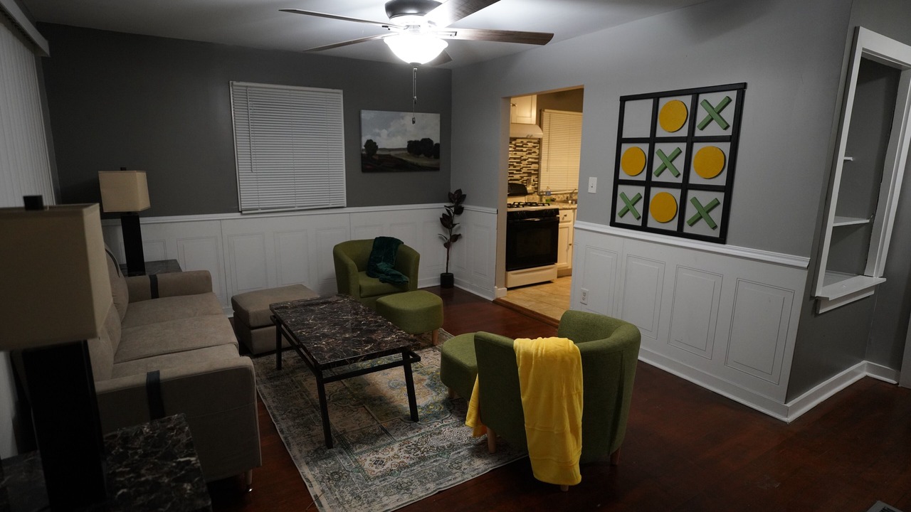 Photo of Livingroom in Gary