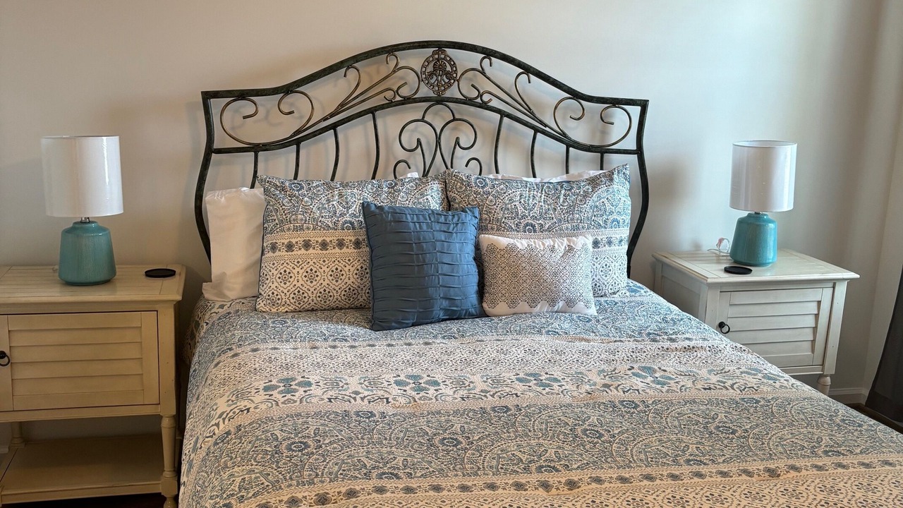 Photo of Bedroom in Issue