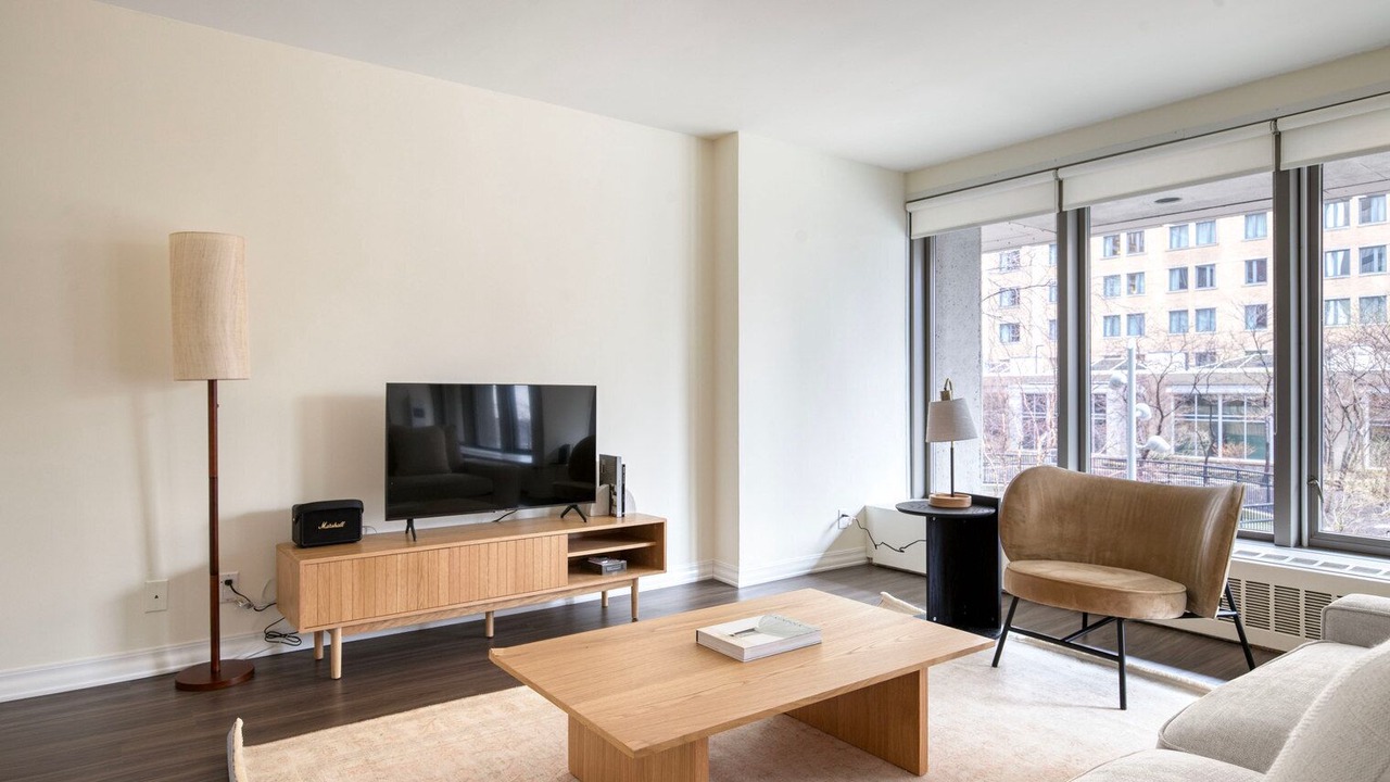 Photo of Livingroom in Back Bay East