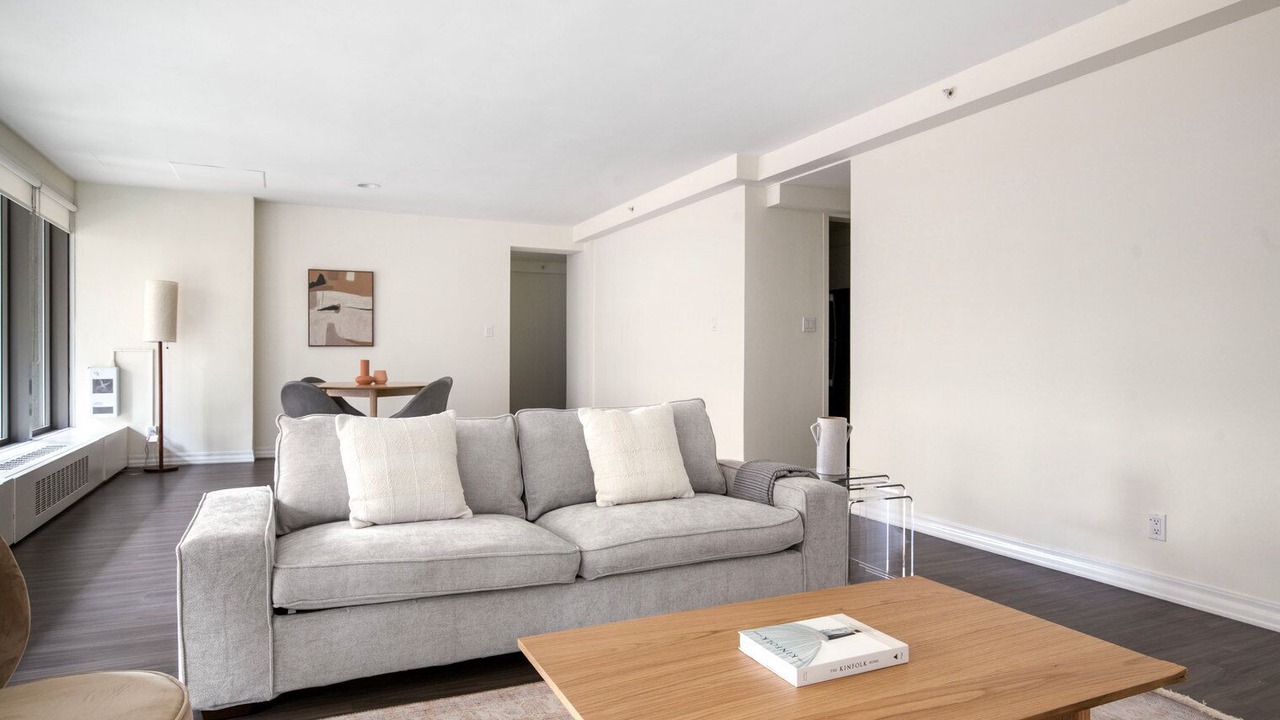 Photo of Livingroom in Back Bay East