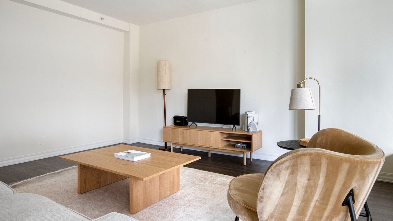Photo of Livingroom in Back Bay East