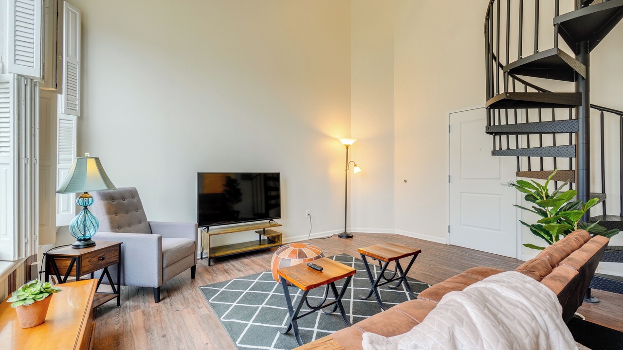 Photo of Livingroom in Huntington
