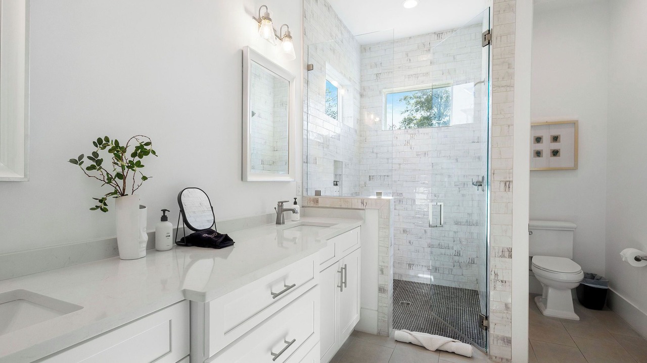 Photo of Bathroom in Gulf Place