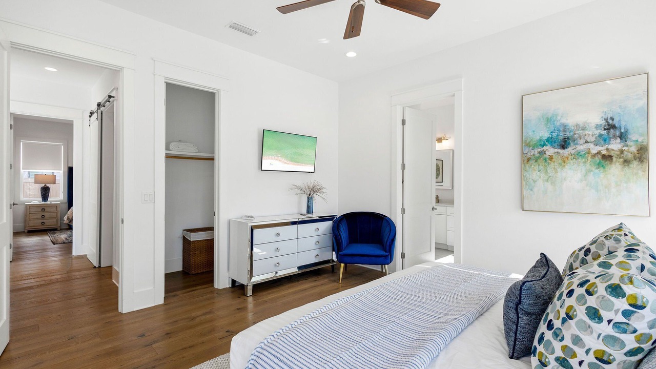 Photo of Bedroom in Gulf Place